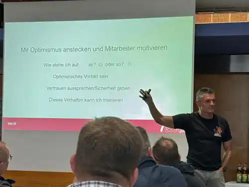 fit und mit humor durch den industrie meistertag